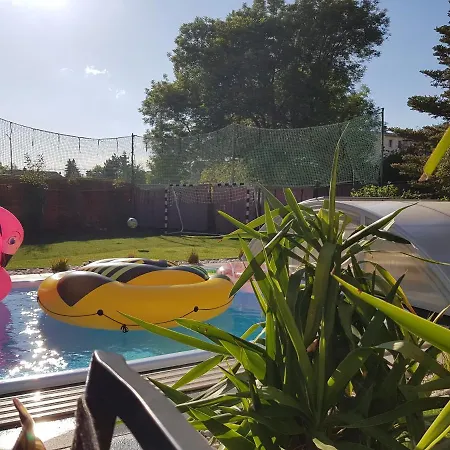 Pool & Lake Holiday Home Markkleeberg Esterno foto